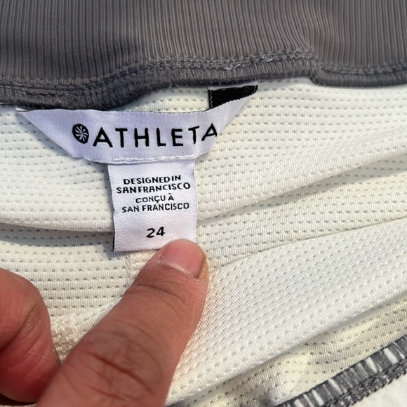 Athleta Shorts Womens 24 Brooklyn Textured Stripe Skort Gray White Activewear - Picture 6 of 12